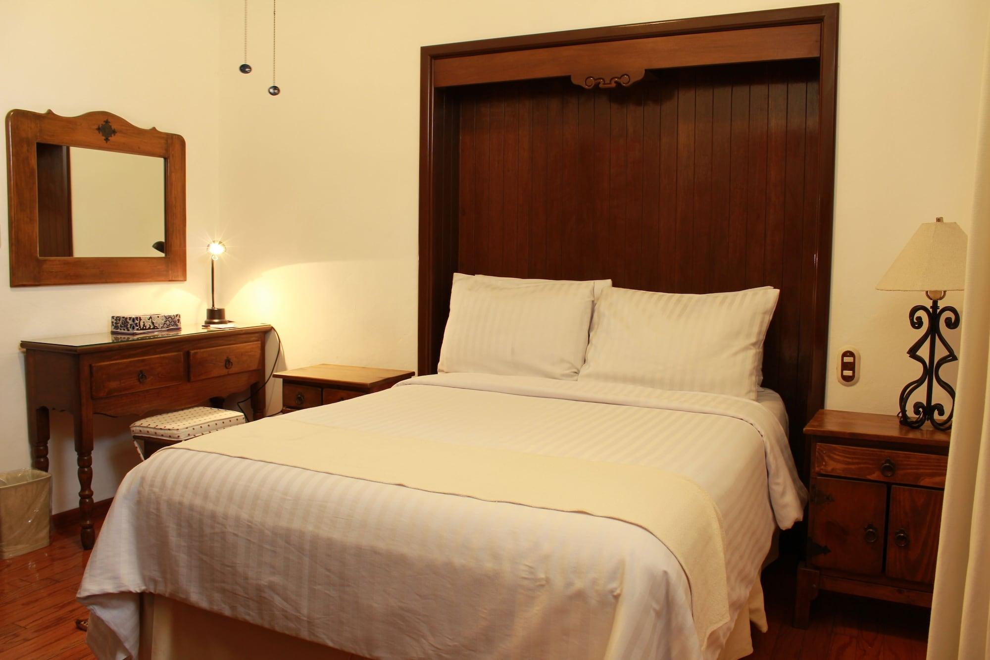 Hotel Mi Solar Centro Uruapan  Экстерьер фото