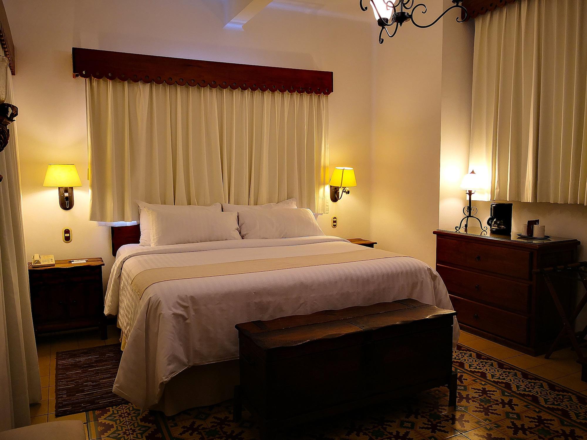 Hotel Mi Solar Centro Uruapan  Экстерьер фото