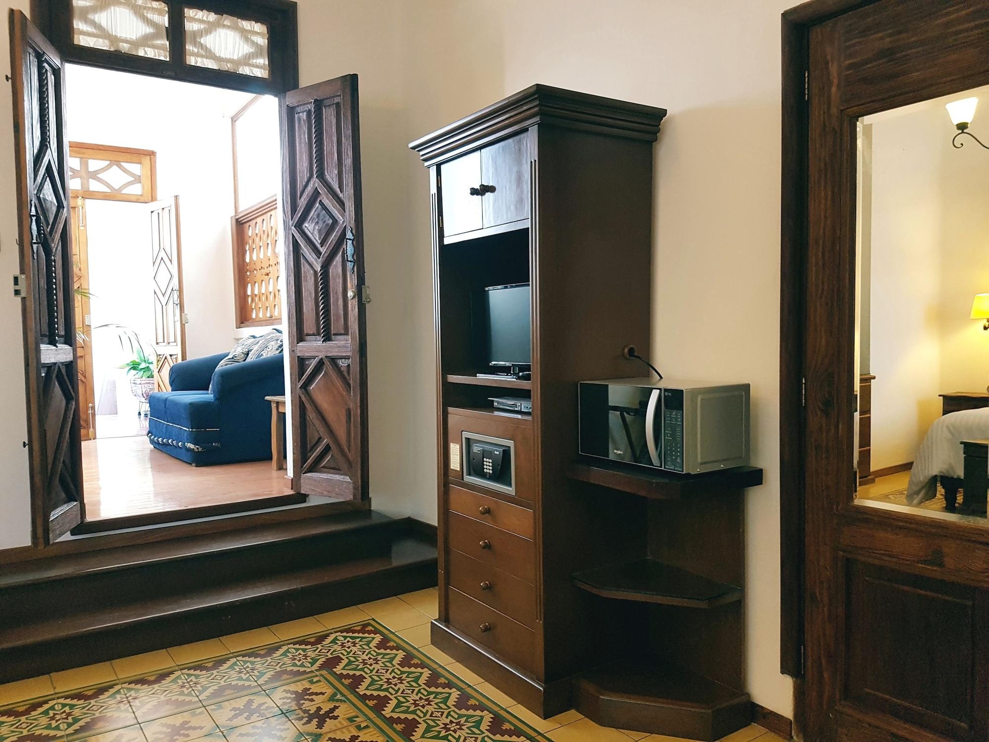 Hotel Mi Solar Centro Uruapan  Экстерьер фото