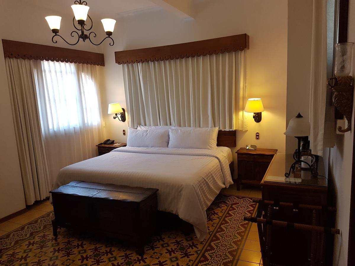 Hotel Mi Solar Centro Uruapan  Экстерьер фото